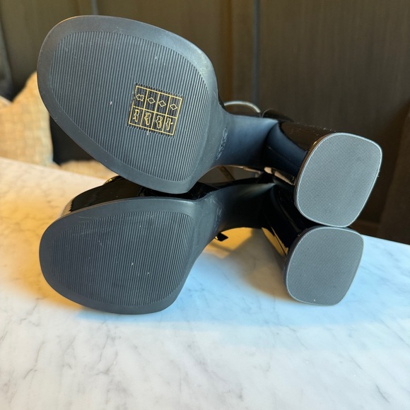 Michael Kors Elodie Patent Leather Platform Sandal - Picture 3 of 3